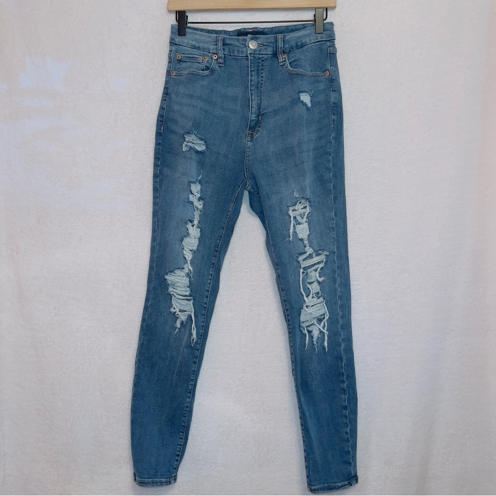 Aeropostale Medium Wash Denim Curvy Super High Rise Distressed Jegging Jeans 8R